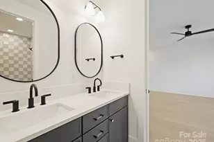 923 Laurel Creek Ln, Charlotte, NC 28211 - Photo 37