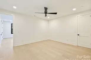 923 Laurel Creek Ln, Charlotte, NC 28211 - Photo 37