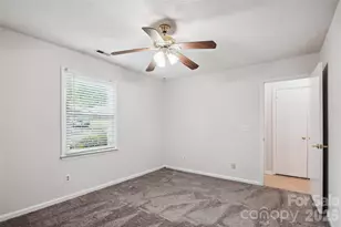 8322 Summerglen Cir, Charlotte, NC 28227 - Photo 9