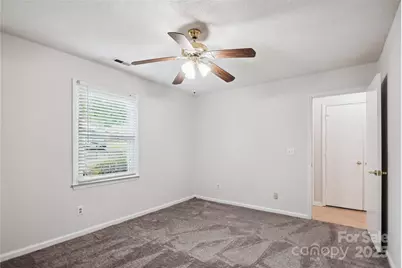 8322 Summerglen Circle, Charlotte, NC 28227 - Photo 9