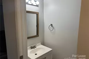 1201 Scaleybark Rd, Charlotte, NC 28209 - Photo 15