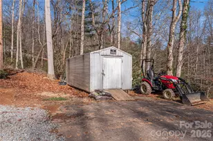 2746 Turnpike Rd, Horse Shoe, NC 28742 - Photo 23