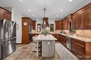 37 Enclave Dr, Waynesville, NC 28786 - Photo 7