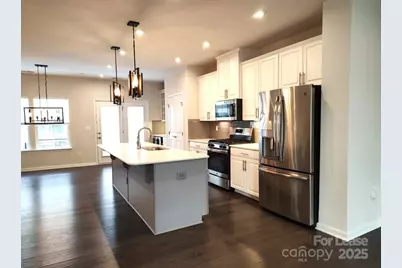 1538 Kee Court, Charlotte, NC 28203 - Photo 5