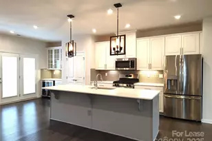 1538 Kee Ct, Charlotte, NC 28203 - Photo 3