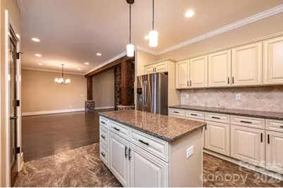 3911 13th Street NE, Hickory, NC 28601 - Photo 27