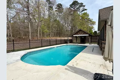 3911 13th Street NE, Hickory, NC 28601 - Photo 9