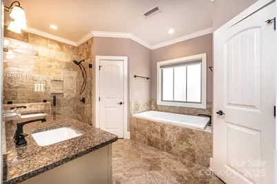 3911 13th Street NE, Hickory, NC 28601 - Photo 31