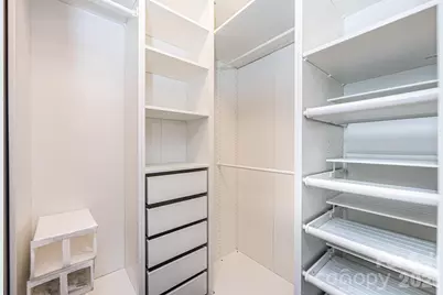 3911 13th Street NE, Hickory, NC 28601 - Photo 33