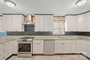 11338 Smoke Tree Ln, Charlotte, NC 28226 - Photo 5