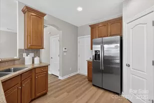 11008 Burnt Leather Ln, Charlotte, NC 28277 - Photo 17