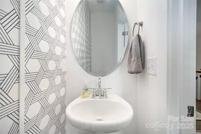 4004 Capital Ridge Court, Charlotte, NC 28205 - Photo 15