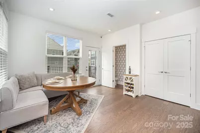 4004 Capital Ridge Court, Charlotte, NC 28205 - Photo 3