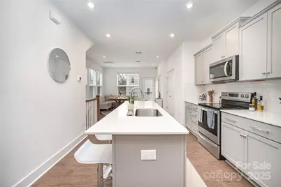 4004 Capital Ridge Court, Charlotte, NC 28205 - Photo 11