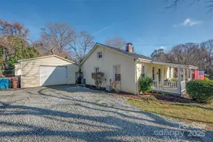 205 Bentwood Dr, Forest City, NC 28043 - Photo 5