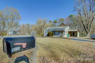 1218 Goodman Rd, Charlotte, NC 28214 - Photo 3