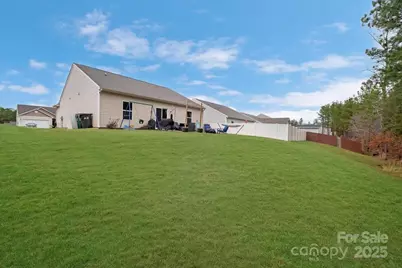 7332 Amberly Hills Road, Charlotte, NC 28215 - Photo 33