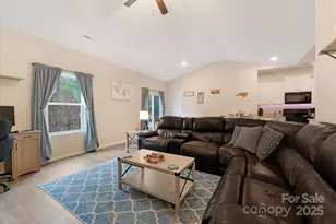 7332 Amberly Hills Rd, Charlotte, NC 28215 - Photo 17