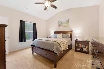 7332 Amberly Hills Road, Charlotte, NC 28215 - Photo 19