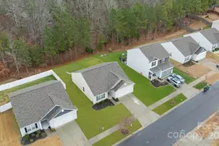 7332 Amberly Hills Rd, Charlotte, NC 28215 - Photo 5