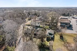 934 Cherry St, Statesville, NC 28677 - Photo 25