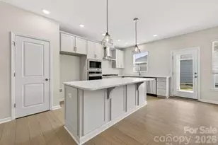 10114 Mamillion Dr, Huntersville, NC 28078 - Photo 7