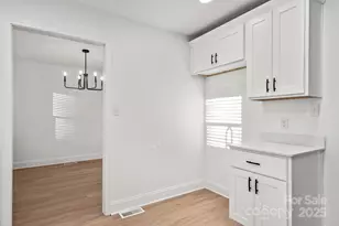 6133 Eagle Peak Dr, Charlotte, NC 28214 - Photo 17