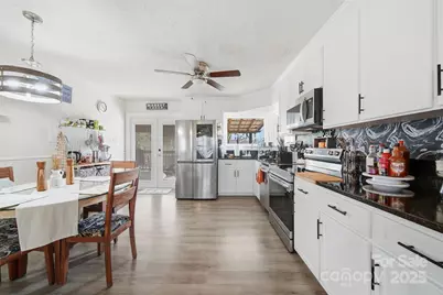 74 7th Street NW, Taylorsville, NC 28681 - Photo 9