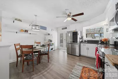 74 7th Street NW, Taylorsville, NC 28681 - Photo 5