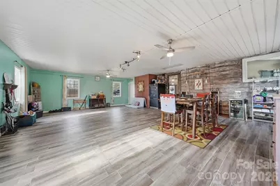 74 7th Street NW, Taylorsville, NC 28681 - Photo 17