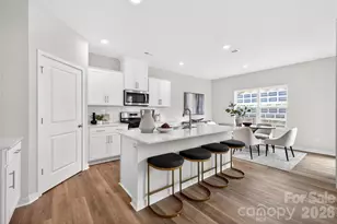 5031 Shallow Brk Dr, Charlotte, NC 28215 - Photo 9