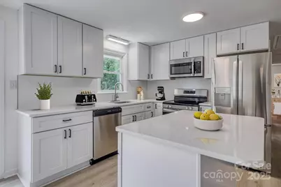 1500 19th Avenue Place NE, Hickory, NC 28601 - Photo 5