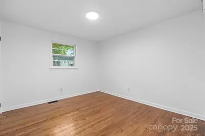 1500 19th Avenue Place NE, Hickory, NC 28601 - Photo 23