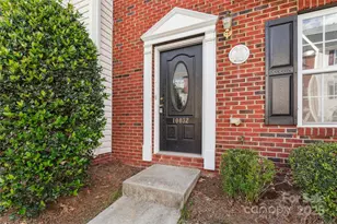 10032 Treeside Ln, Matthews, NC 28105 - Photo 5