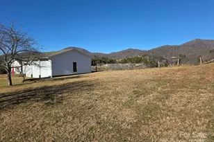 1375 E US Hwy 19E Hwy, Burnsville, NC 28714 - Photo 39