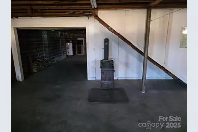 1375 E US Highway 19E Highway, Burnsville, NC 28714 - Photo 11