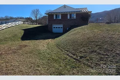 1375 E US Highway 19E Highway, Burnsville, NC 28714 - Photo 5