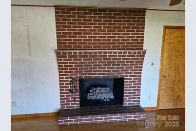 1375 E US Highway 19E Highway, Burnsville, NC 28714 - Photo 27