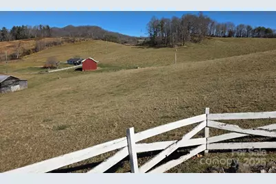 1375 E US Highway 19E Highway, Burnsville, NC 28714 - Photo 35