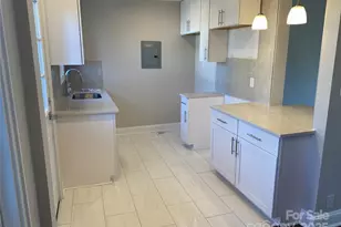 524 Wakefield Dr, Charlotte, NC 28209 - Photo 13