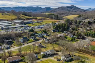 133 Axley St, Canton, NC 28716 - Photo 33