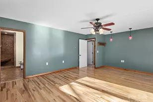 133 Axley St, Canton, NC 28716 - Photo 17