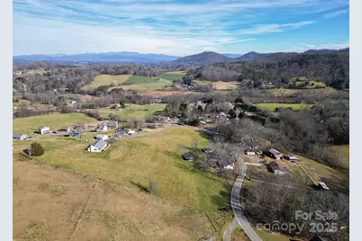 99999 Whataview Drive, Candler, NC 28715 - Photo 7