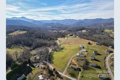 99999 Whataview Drive, Candler, NC 28715 - Photo 11