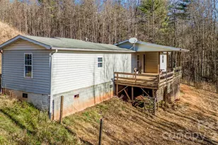 910 Summit Ridge Rd, Purlear, NC 28665 - Photo 3