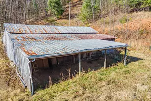 910 Summit Ridge Rd, Purlear, NC 28665 - Photo 7