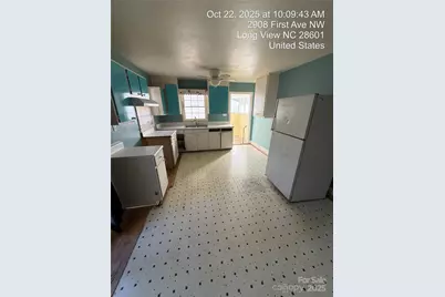 2908 1st Avenue NW, Hickory, NC 28601 - Photo 7