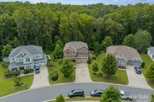 2108 Clarion Dr, Fort Mill, SC 29707 - Photo 3