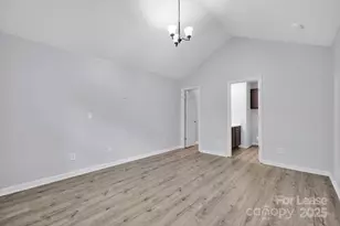 8041 Christmas Ct, Charlotte, NC 28216 - Photo 17