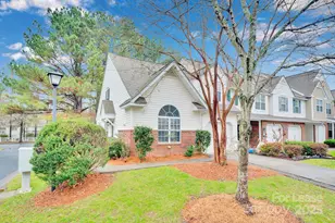8041 Christmas Ct, Charlotte, NC 28216 - Photo 3